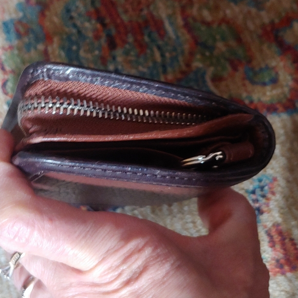 Brighton leather wallet - Picture 3 of 16